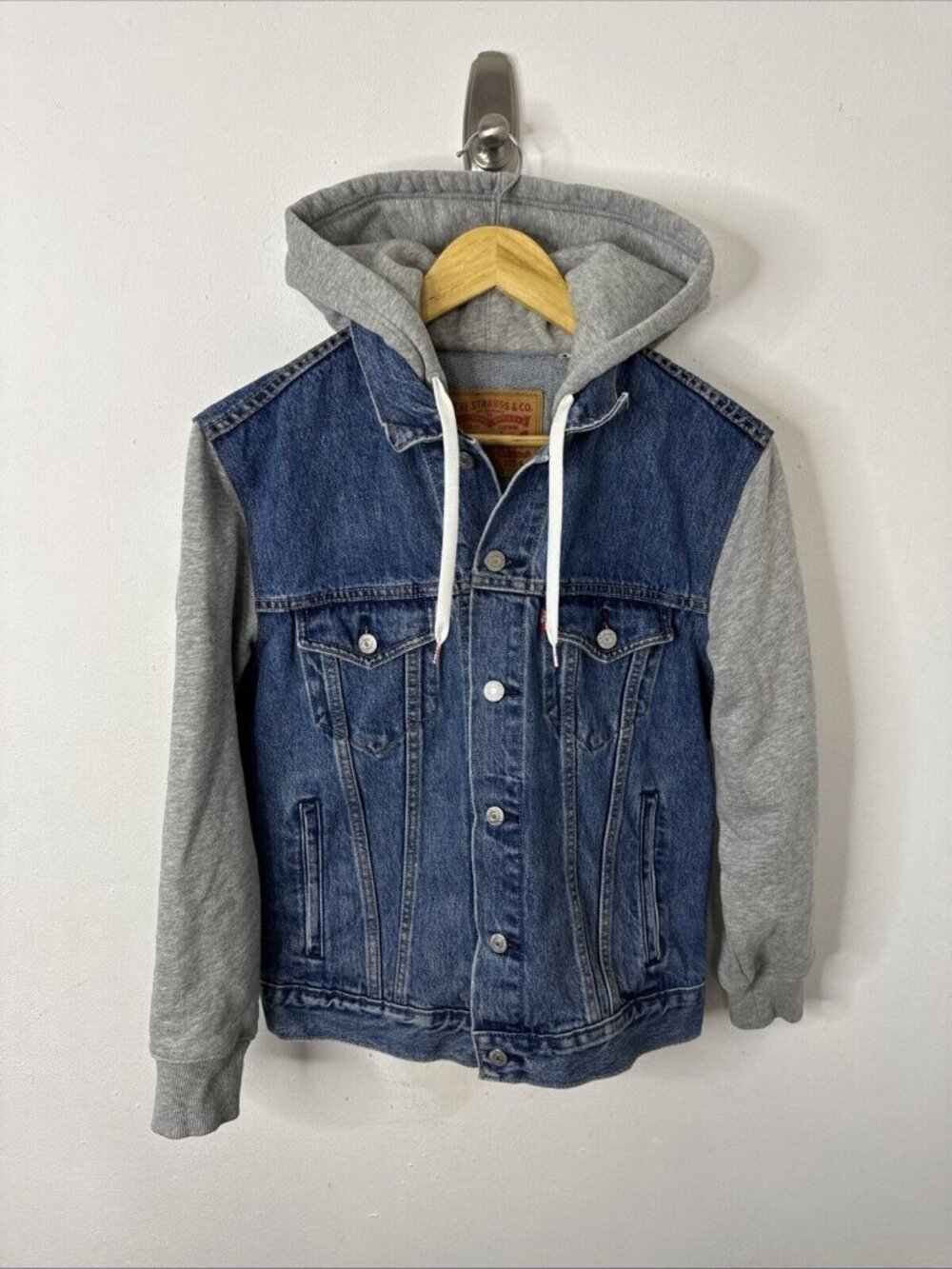 Levi’s Woman S Recrow Southwestern Pattern Denim Jean Jacket Indigenous Reworked - Picture 3 of 8